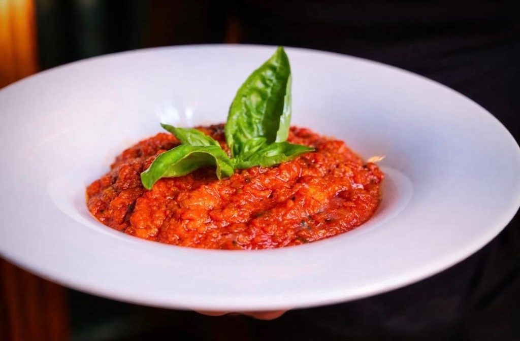 Pappa al pomodoro servita da Osteria Nolarium a Firenze